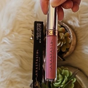 Anastasia Beverly Hills Liquid Lipstick in Dusty Rose